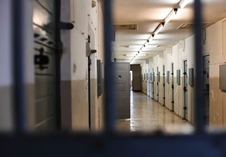 Европейский Комитет по предотвращению пыток призывает государства сохранять человечное обращение к заключённым в связи с пандемией