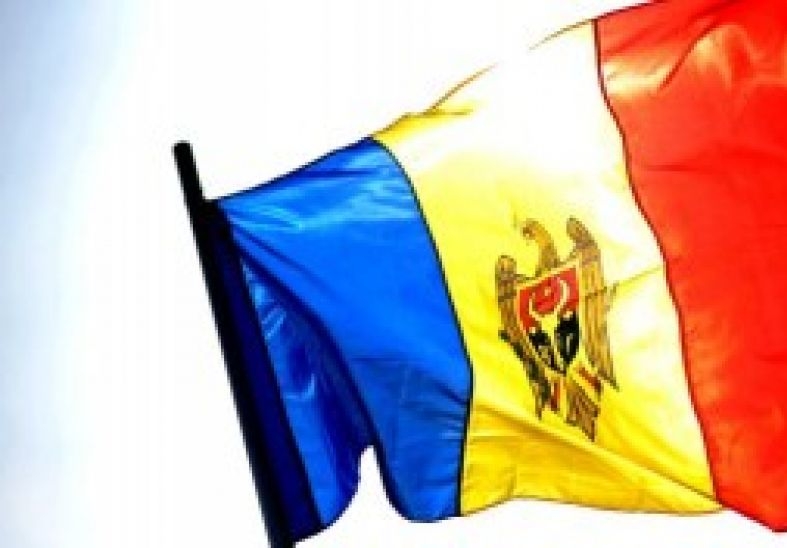 Кишинев русский язык. Фото флага. Флаг Молдовы фото. Молдова и США флаги. Молдавский флаг в России.