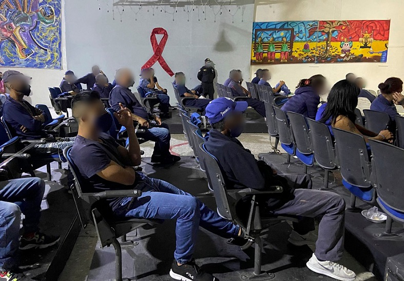 Защита заключенных от ВИЧ и COVID-19 в Мексике